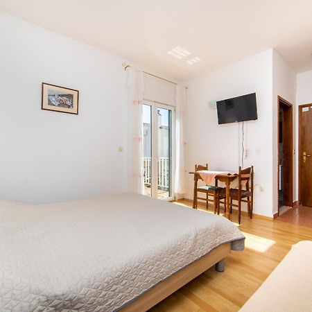 Apartments Slavena Gradac  Exteriör bild