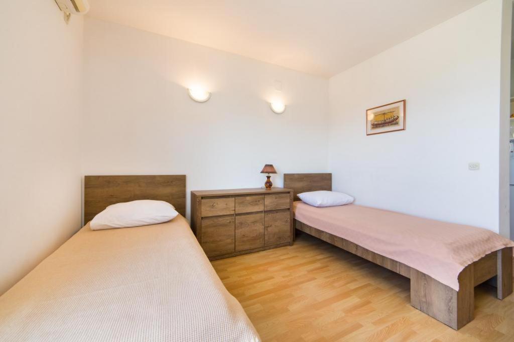 Apartments Slavena Gradac  Exteriör bild