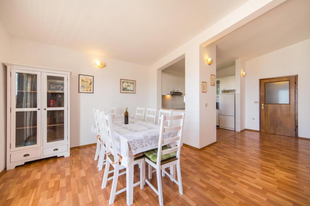 Apartments Slavena Gradac  Exteriör bild