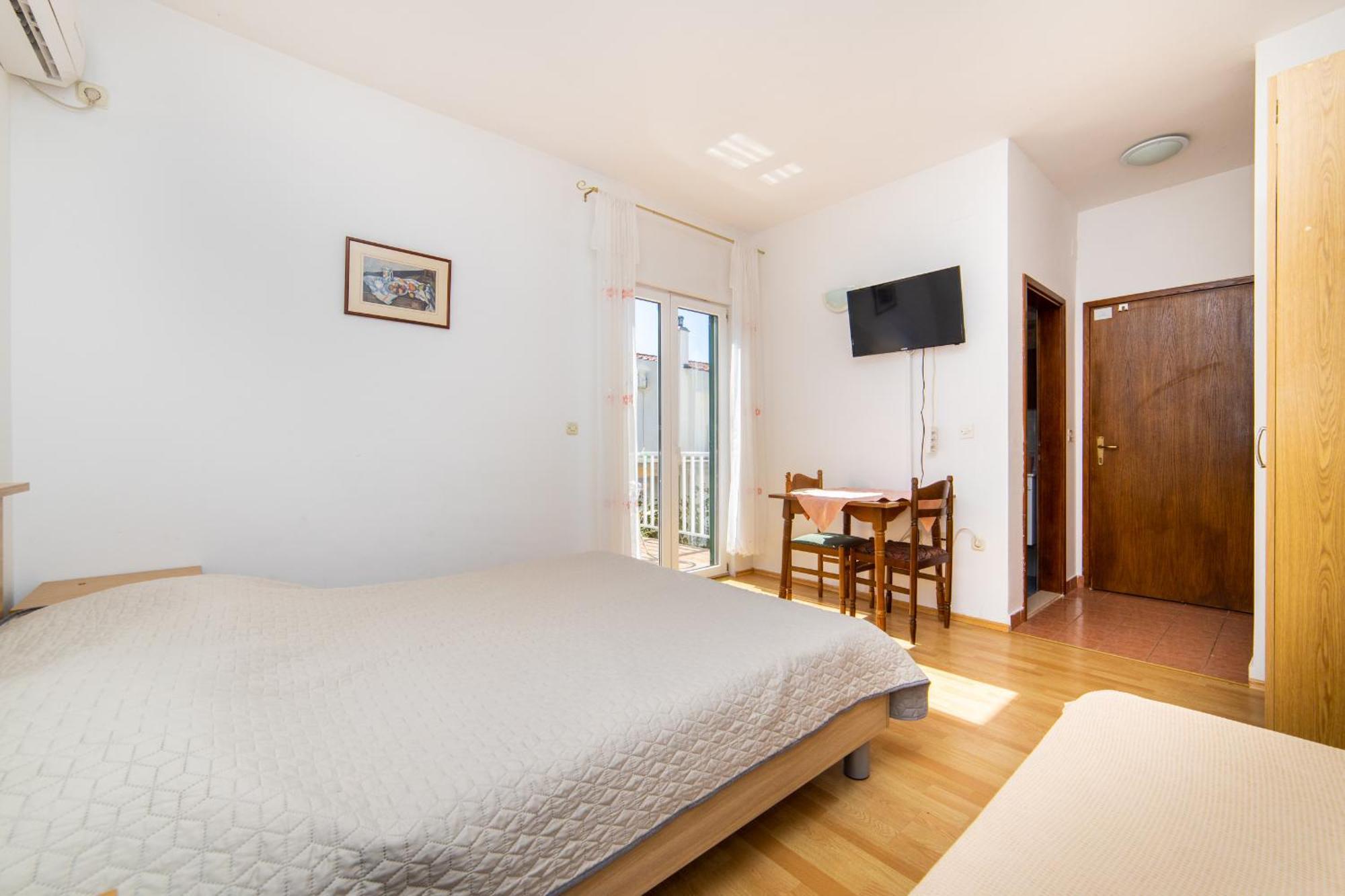 Apartments Slavena Gradac  Exteriör bild