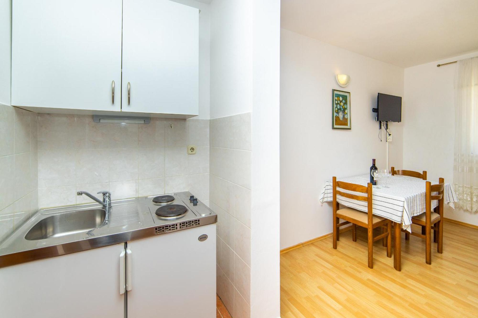 Apartments Slavena Gradac  Exteriör bild