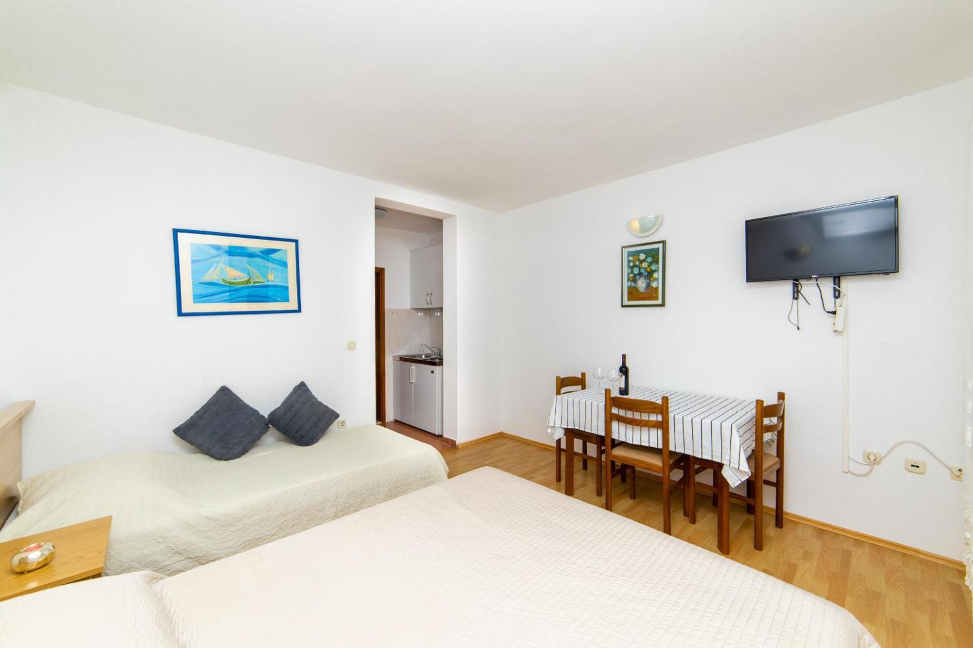 Apartments Slavena Gradac  Exteriör bild